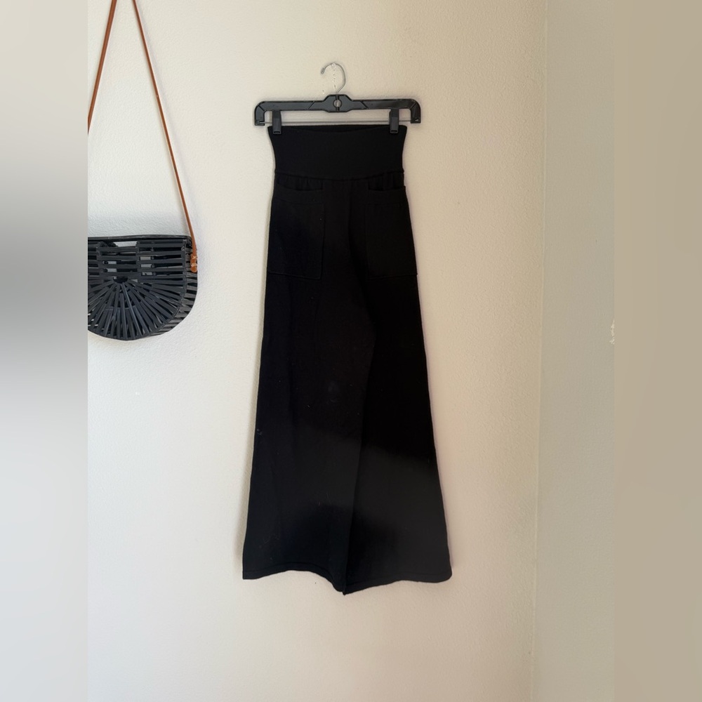 Illa Illa Black Flare Casual Pants, Size Small